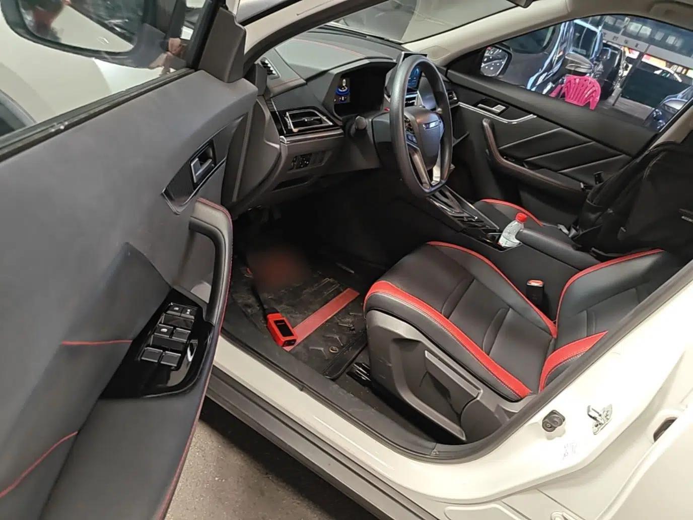 Used Venucia T60 2020 1.6L CVT Smart Drive Version China VI Standard — миниатюра 18