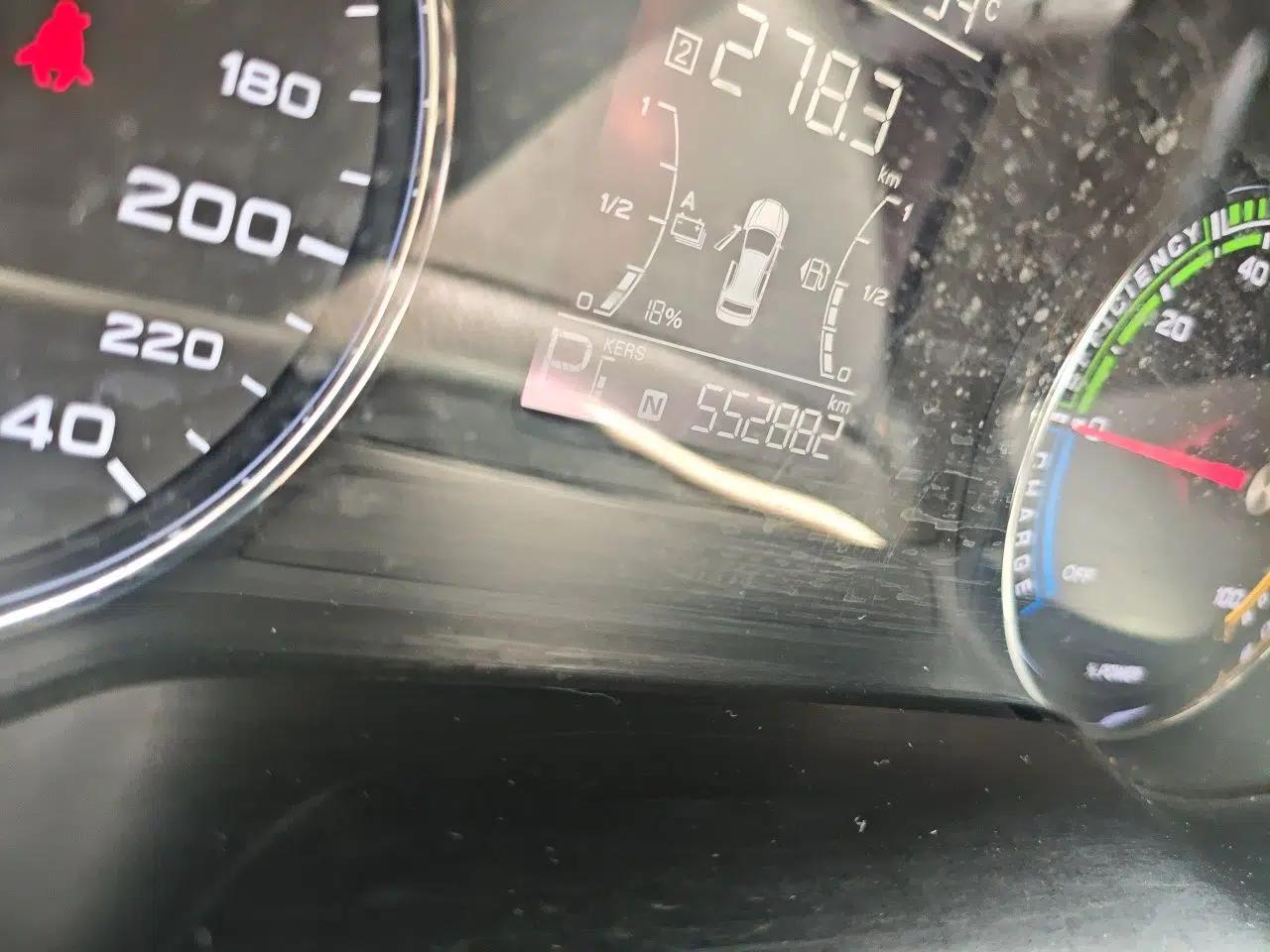 Used Roewe i6 MAX New Energy 2020 1.5T PHEV Sporty Cool Edition — миниатюра 12
