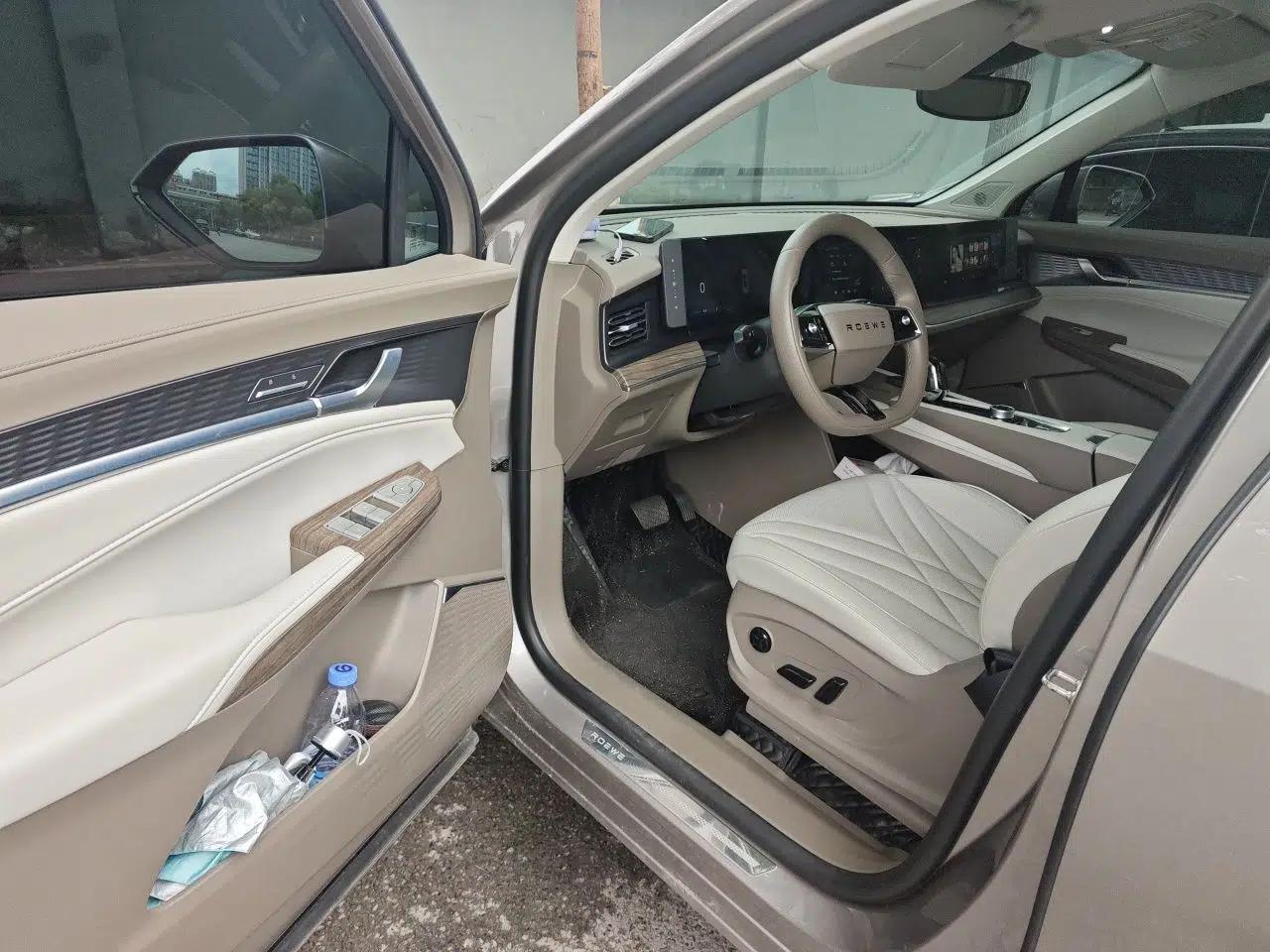 Used Roewe RX9 2023 2.0T Two-Wheel Drive Enjoyment Version — миниатюра 16