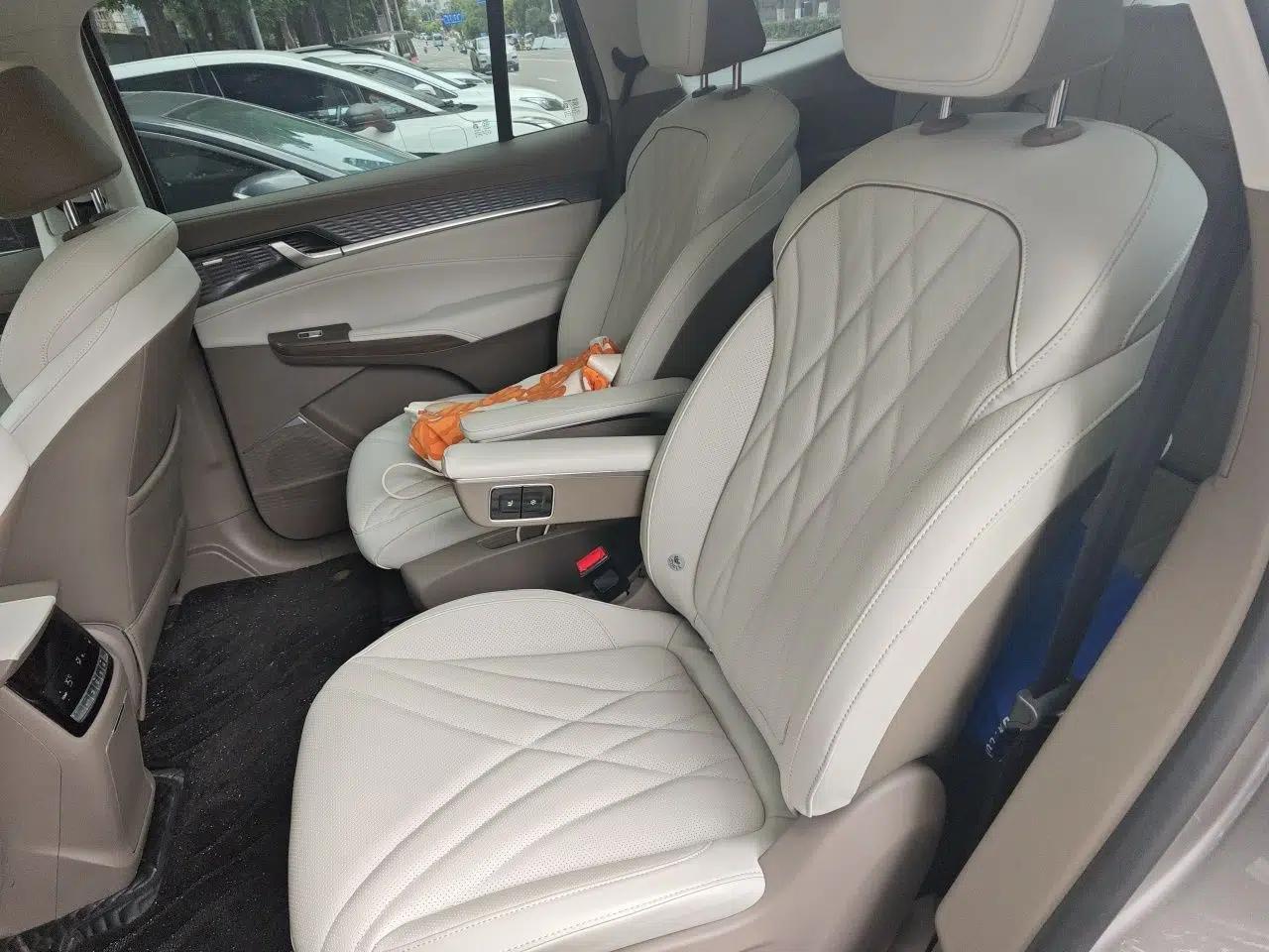 Used Roewe RX9 2023 2.0T Two-Wheel Drive Enjoyment Version — миниатюра 17