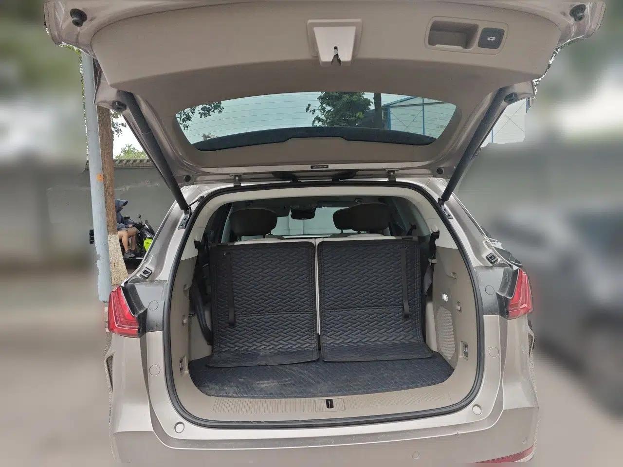 Used Roewe RX9 2023 2.0T Two-Wheel Drive Enjoyment Version — миниатюра 19