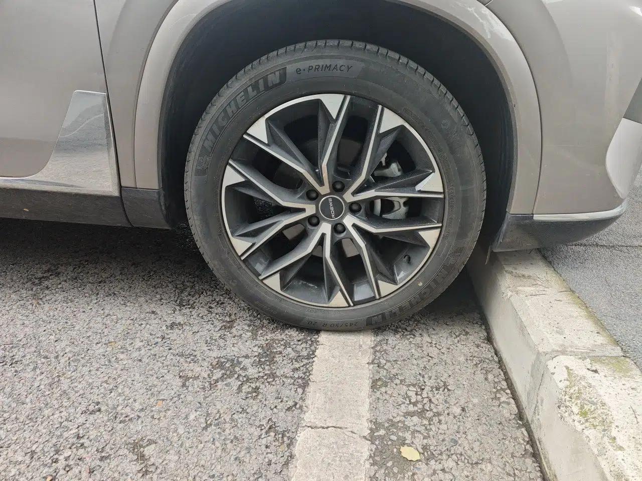 Used Roewe RX9 2023 2.0T Two-Wheel Drive Enjoyment Version — миниатюра 8