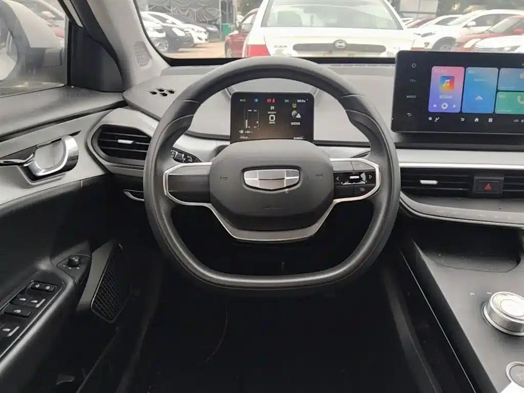 Geely Geometry A 2024 Model 410KM Travel Edition — миниатюра 11