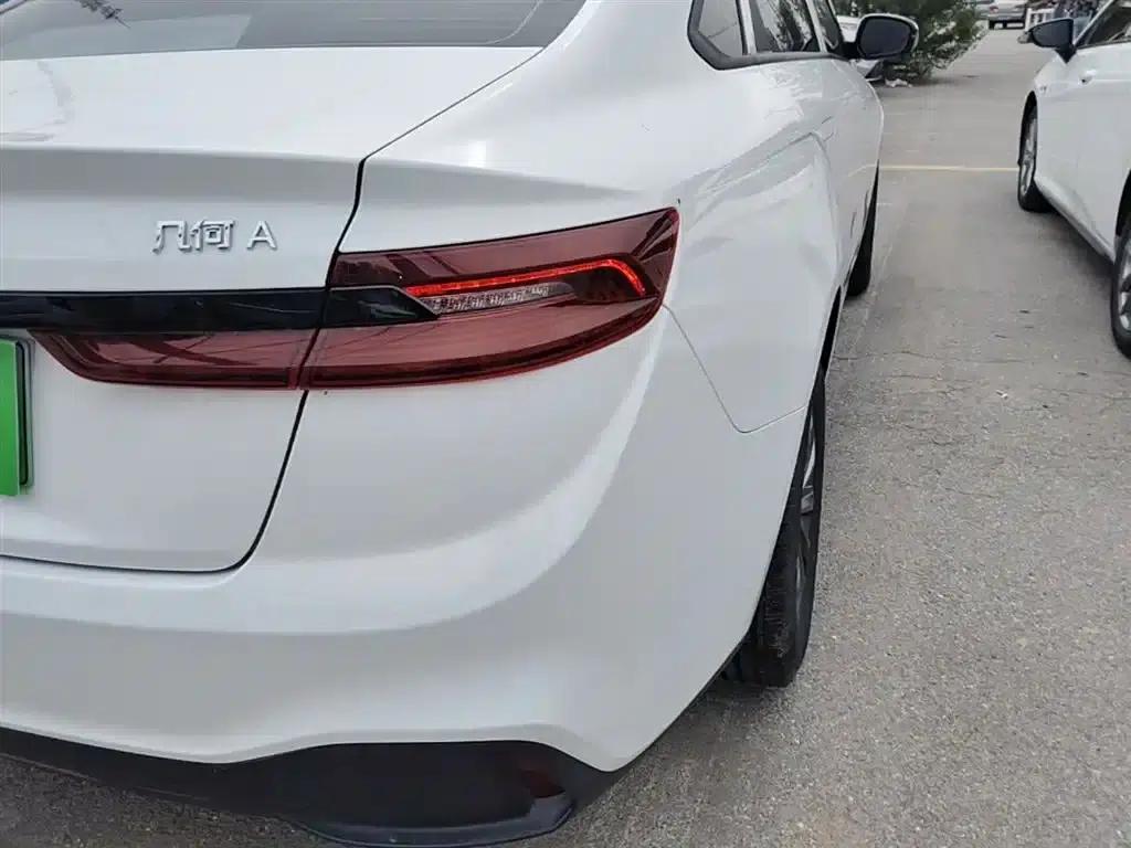 Geely Geometry A 2024 Model 410KM Travel Edition — миниатюра 8