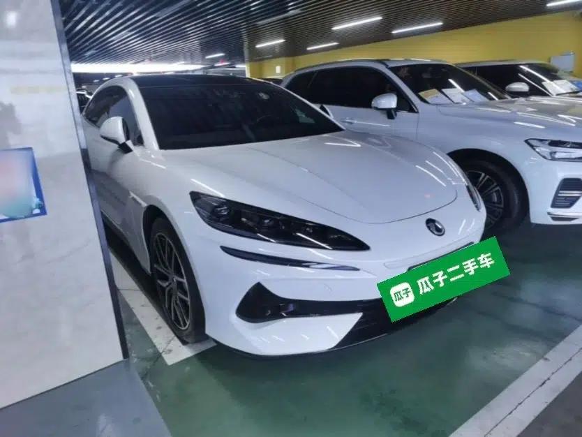 Used Denza Z9 2024 1100 km Four-Wheel Drive Max Version — миниатюра 3