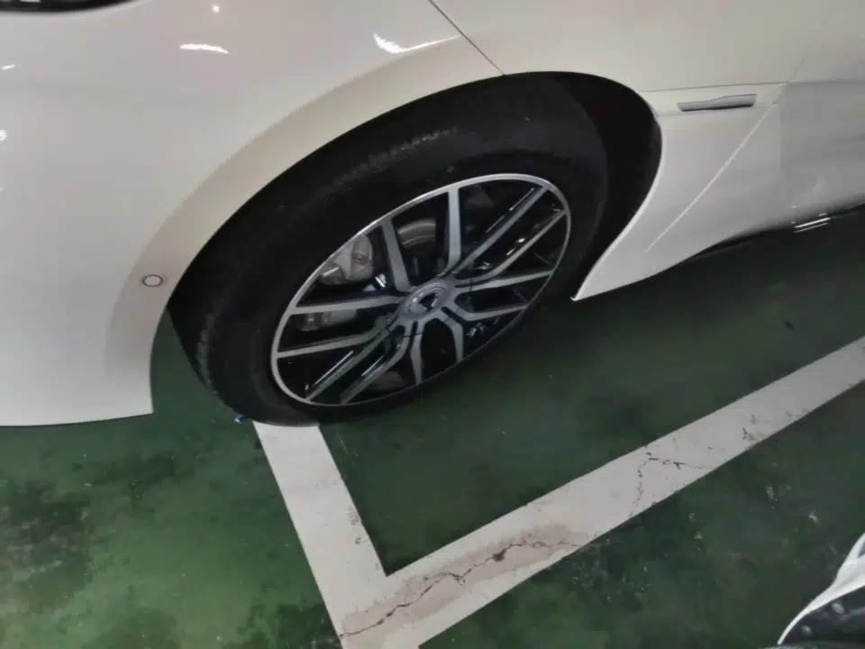 Used Denza Z9 2024 1100 km Four-Wheel Drive Max Version — миниатюра 10