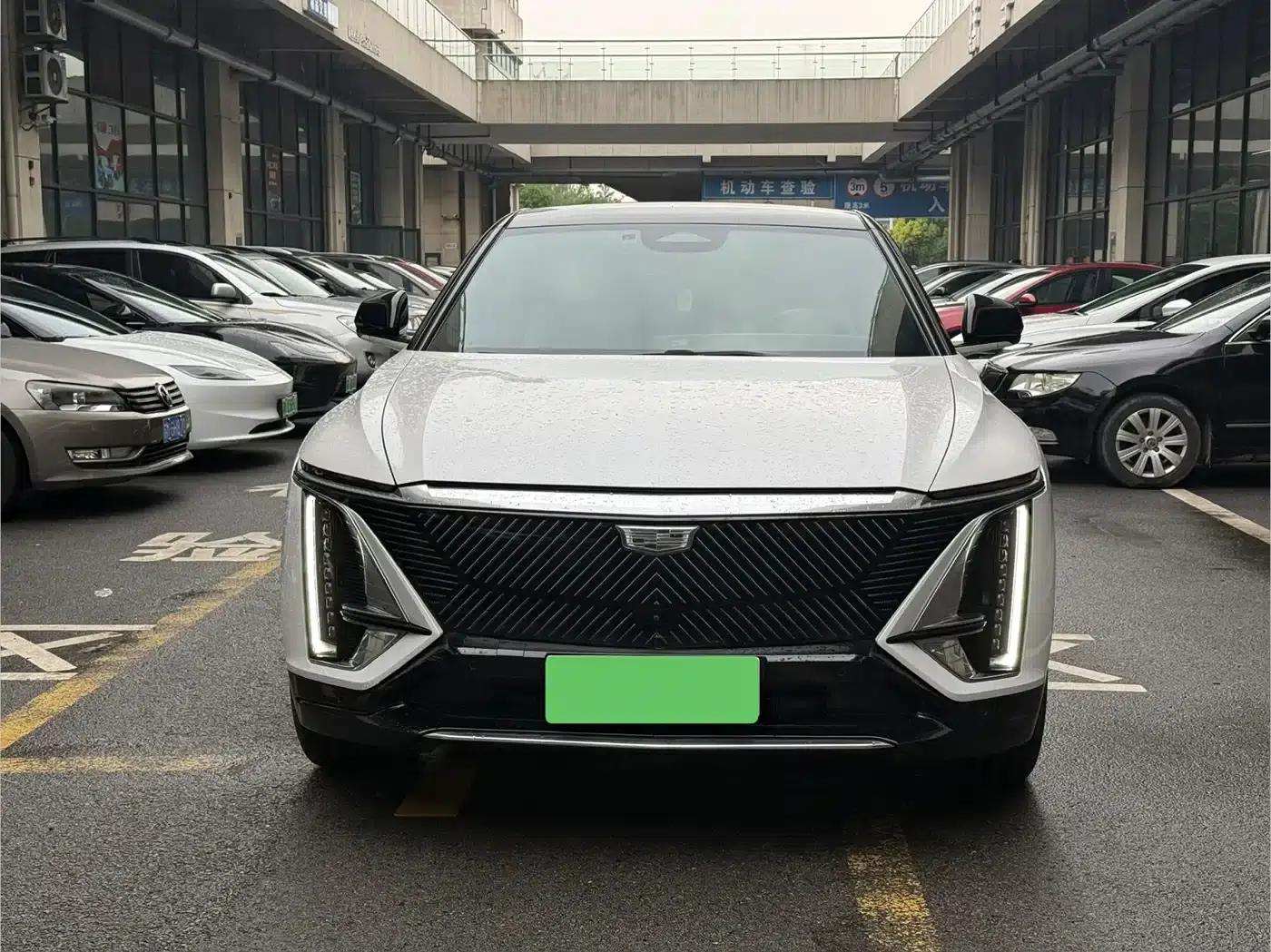 iQ Ruige 2022 Rear-Wheel Drive Long-Range Luxury Edition — миниатюра 2