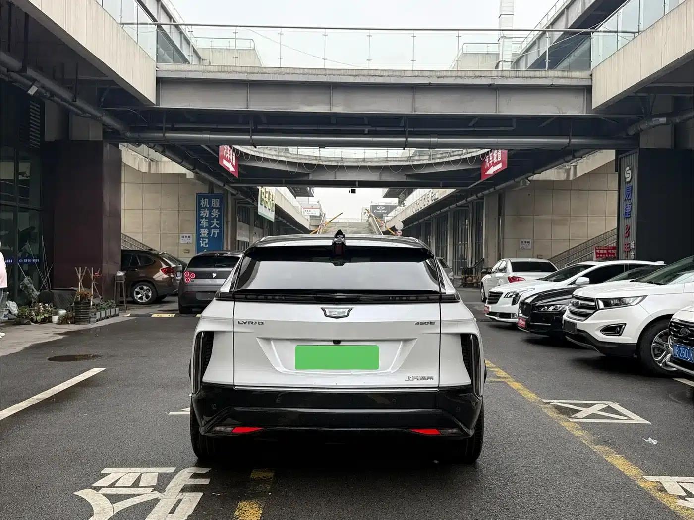 iQ Ruige 2022 Rear-Wheel Drive Long-Range Luxury Edition — миниатюра 8