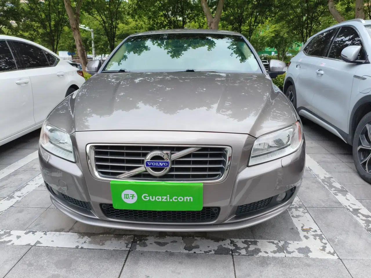 Used Volvo S80L 2011 2.0T ZhiZun Edition — миниатюра 2