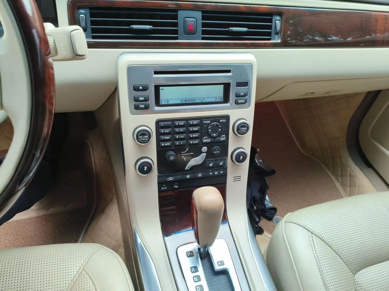 Used Volvo S80L 2011 2.0T ZhiZun Edition — миниатюра 13