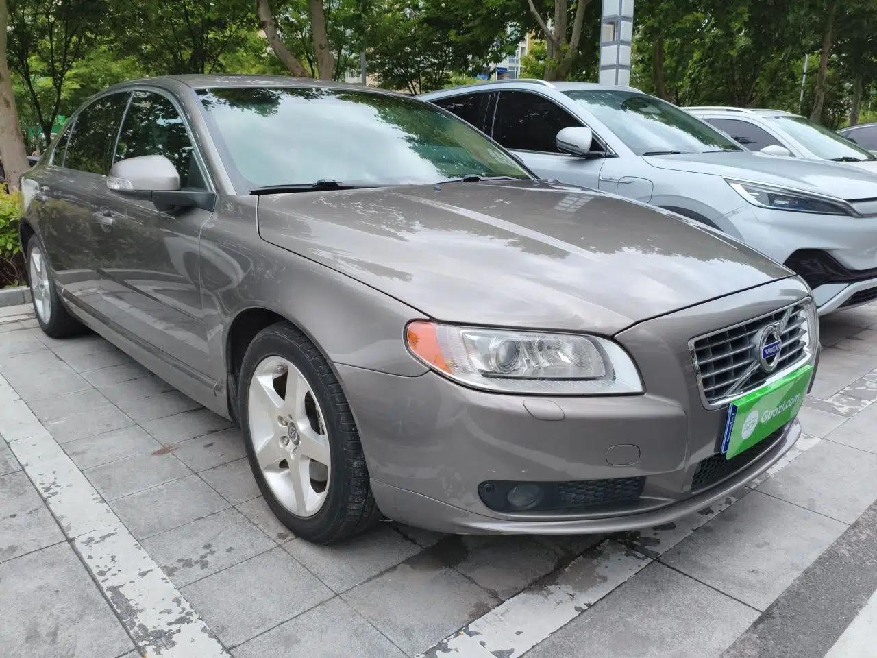 Used Volvo S80L 2011 2.0T ZhiZun Edition — миниатюра 3
