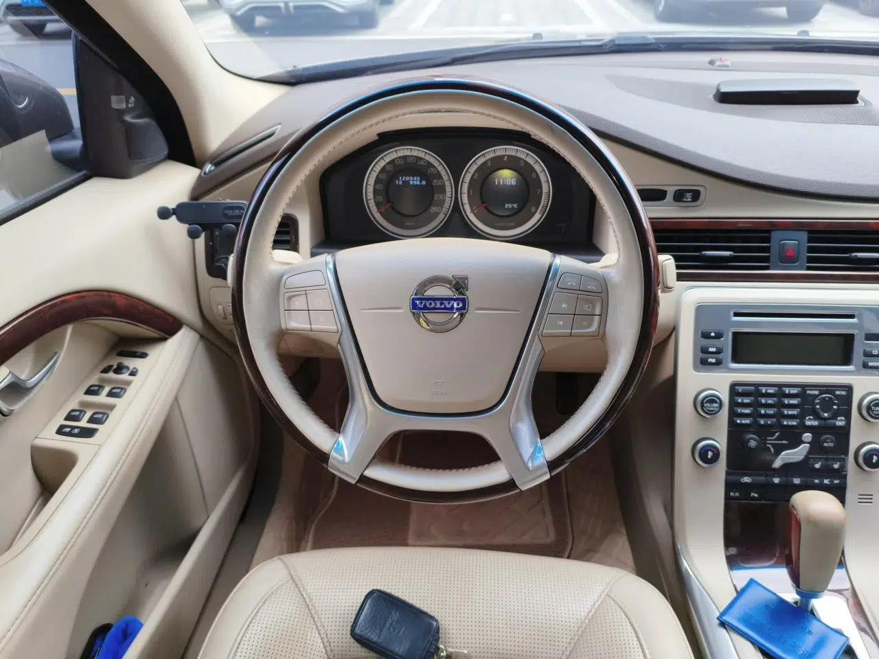 Used Volvo S80L 2011 2.0T ZhiZun Edition — миниатюра 10