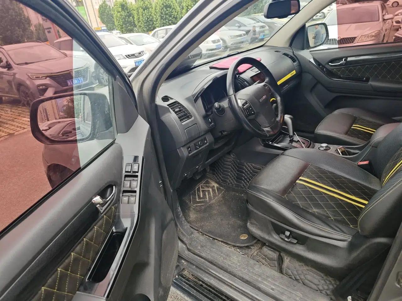 Used Isuzu D-MAX 2018 3.0T Four-Wheel Drive Automatic X-POWER Edition 4JJ1-TC HI — миниатюра 16
