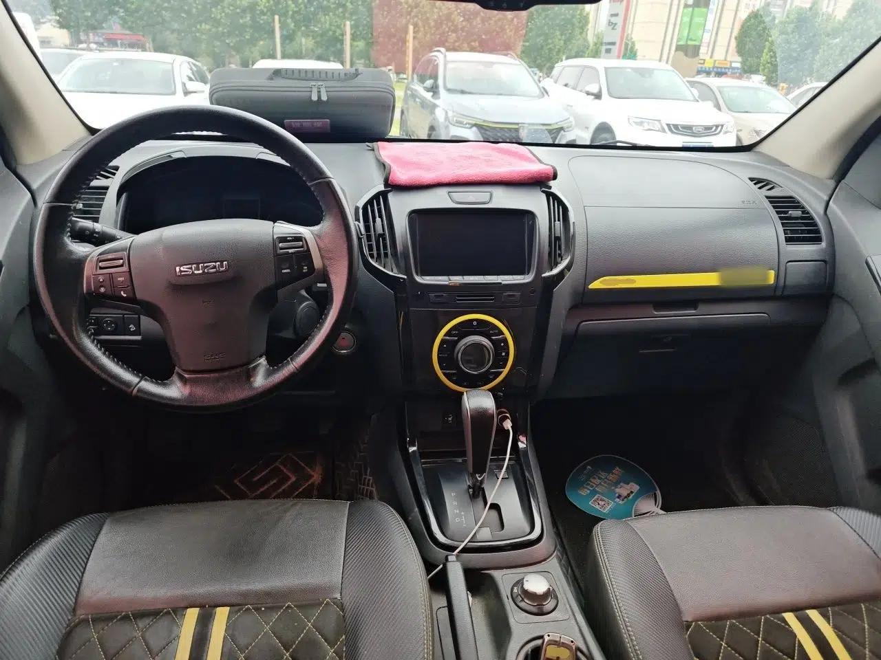 Used Isuzu D-MAX 2018 3.0T Four-Wheel Drive Automatic X-POWER Edition 4JJ1-TC HI — миниатюра 9