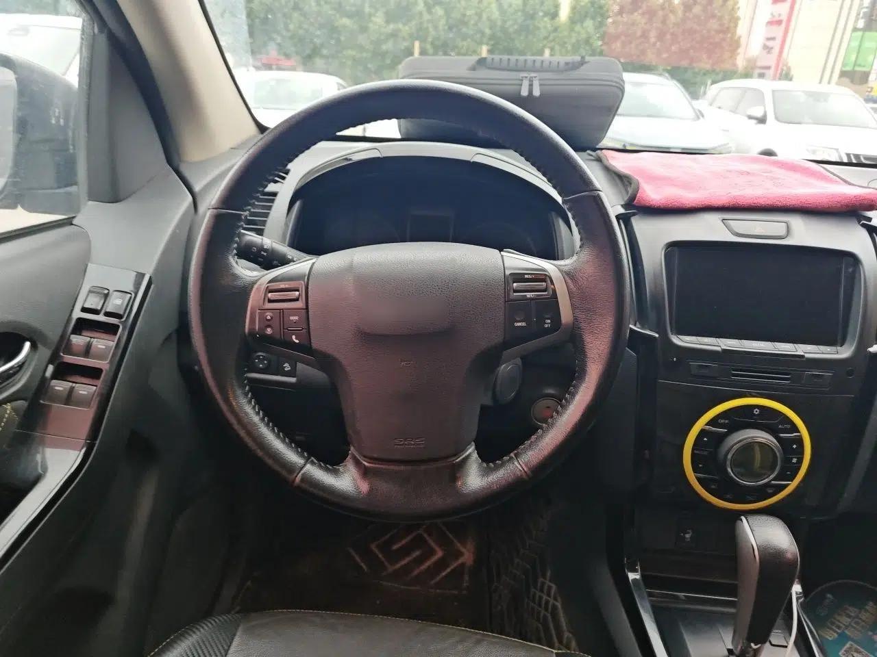Used Isuzu D-MAX 2018 3.0T Four-Wheel Drive Automatic X-POWER Edition 4JJ1-TC HI — миниатюра 10