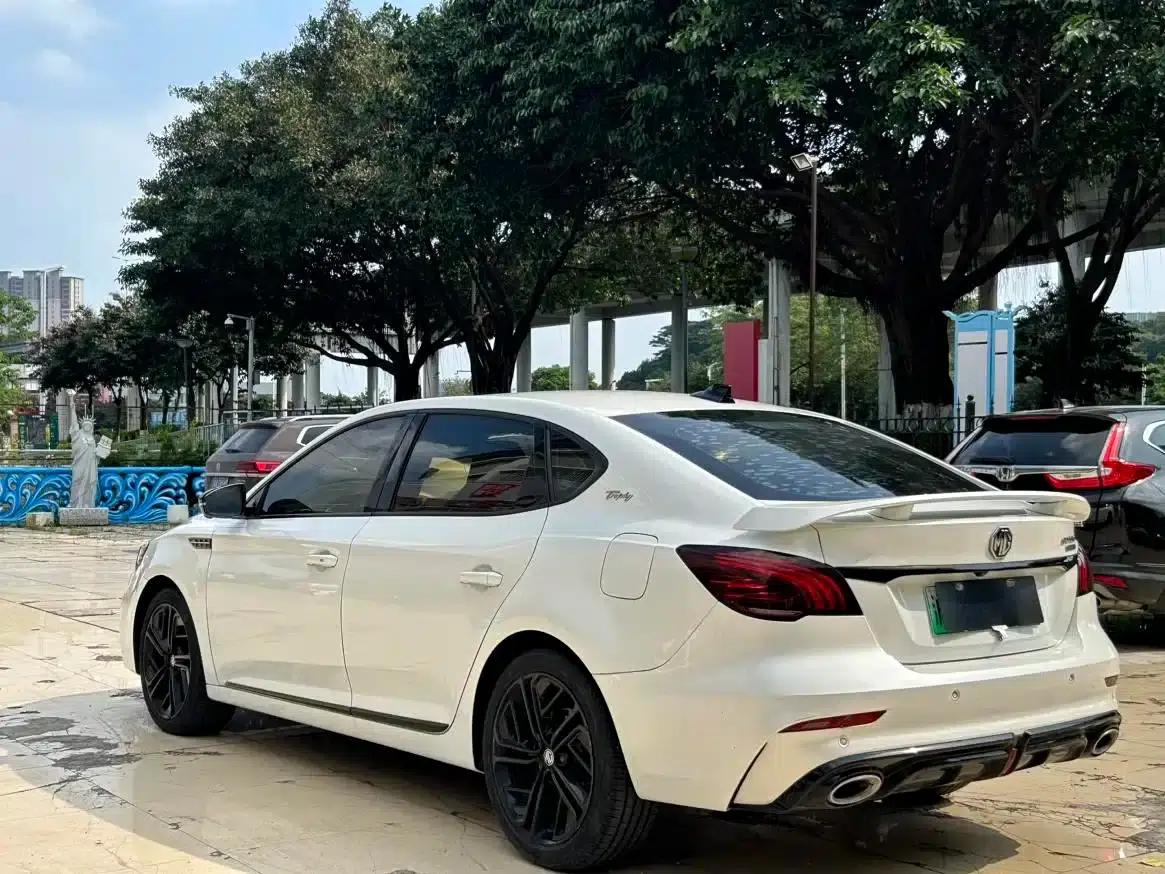 MG6 PHEV 2020 1.5T Hybrid Trophy Flagship Edition — миниатюра 5