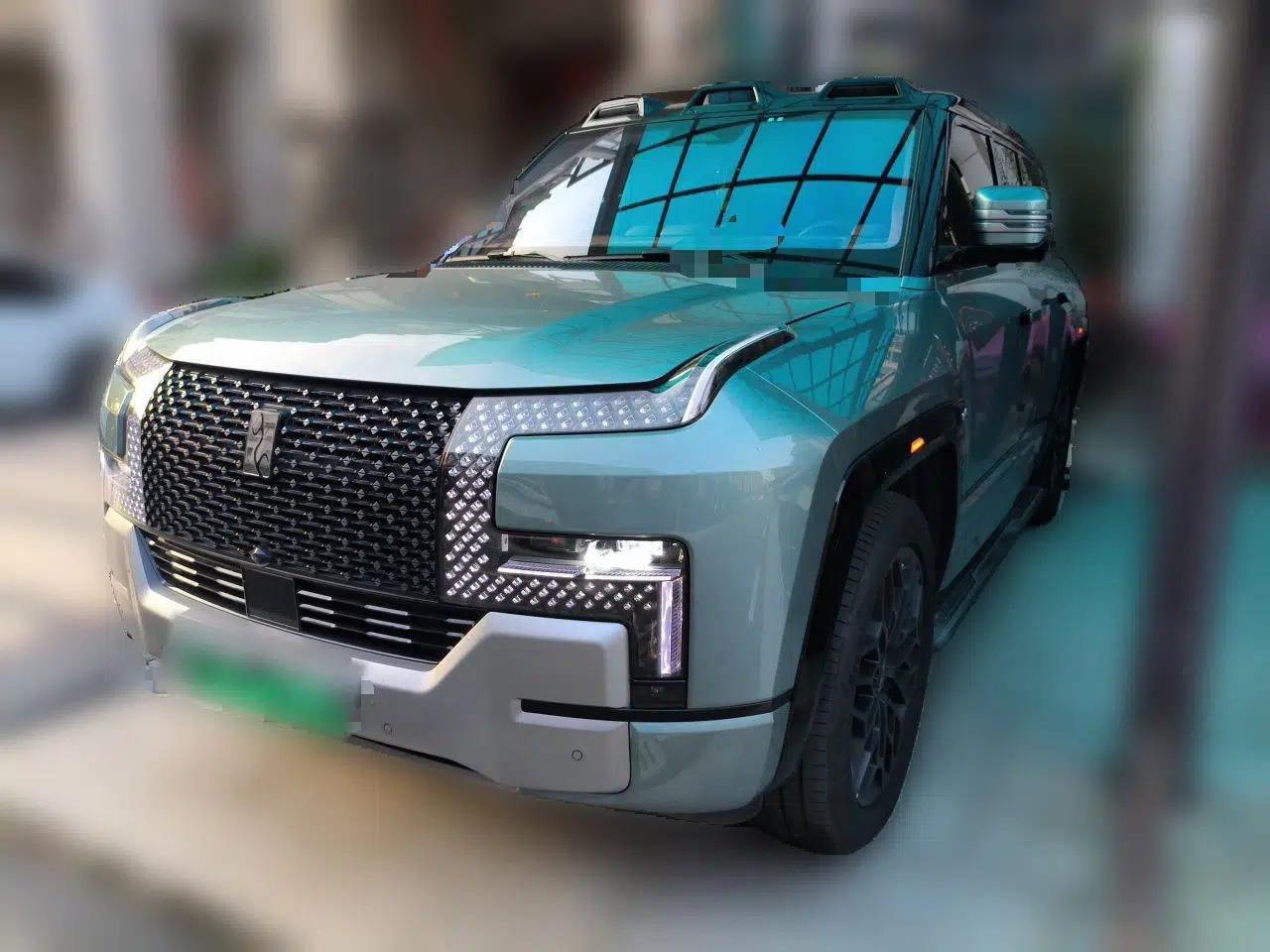 Used Yangwang U8 2023 Luxury Edition — миниатюра 1