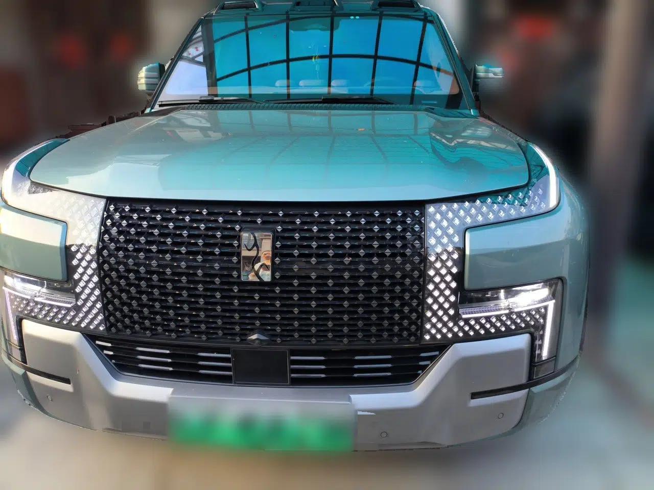 Used Yangwang U8 2023 Luxury Edition — миниатюра 2