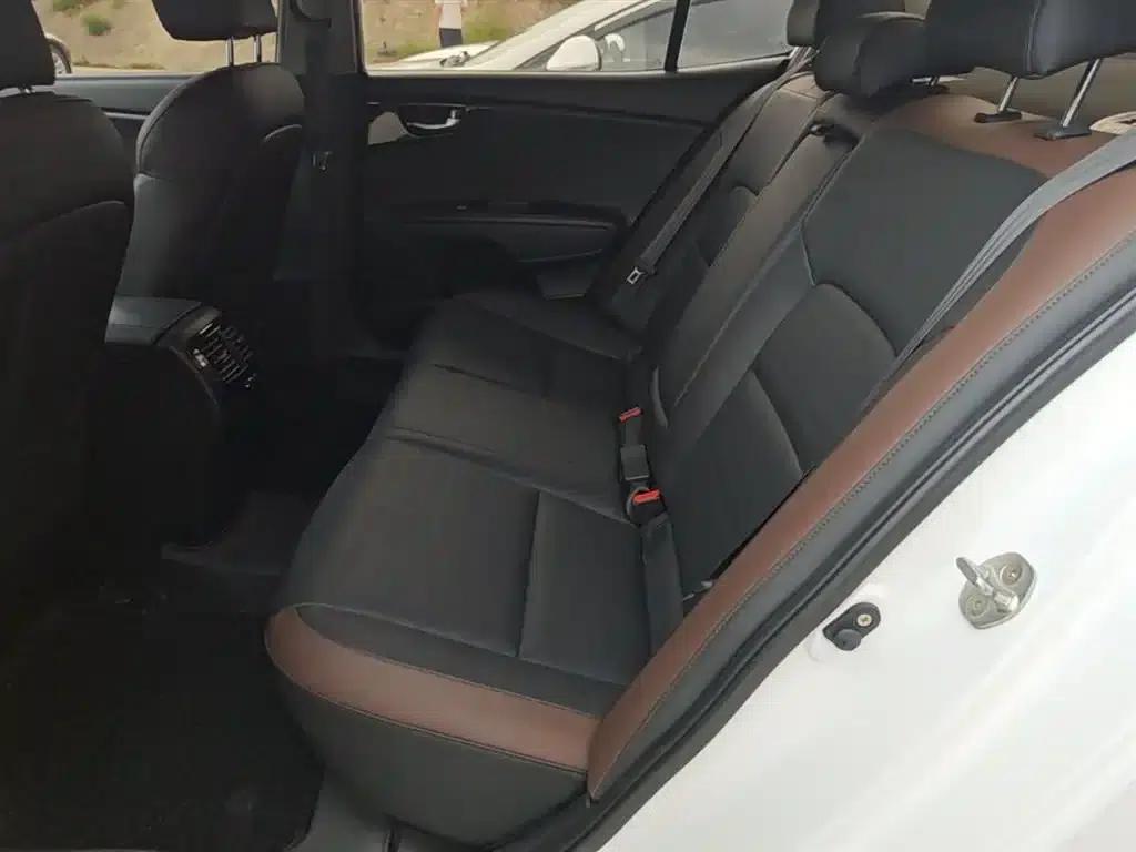 K5 2019 1.8L Automatic GLS — миниатюра 17