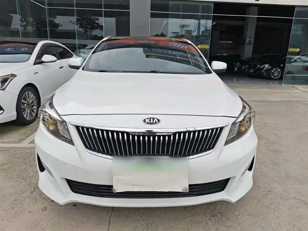 K5 2019 1.8L Automatic GLS — миниатюра 3