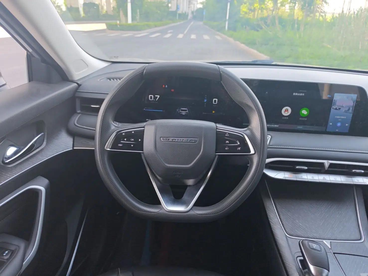 Used Venucia V 2021 260T Idol Edition — миниатюра 13