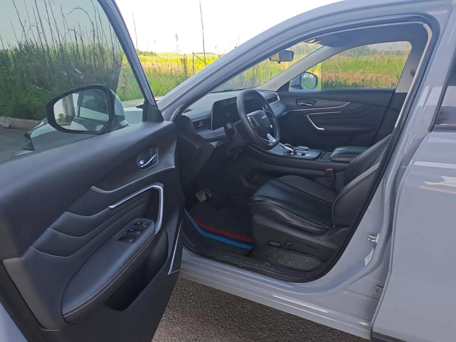 Used Venucia V 2021 260T Idol Edition — миниатюра 18