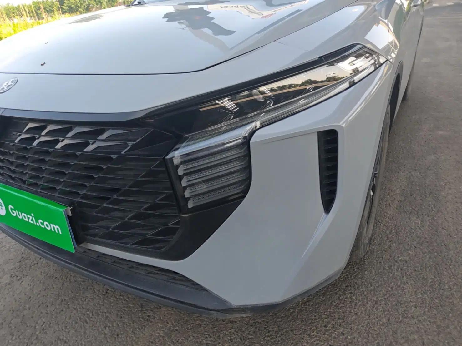 Used Venucia V 2021 260T Idol Edition — миниатюра 8