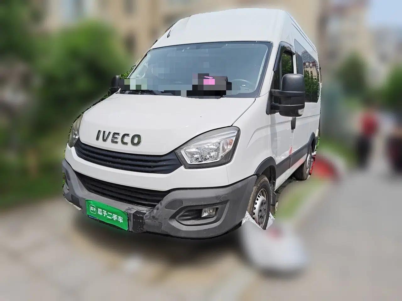 Used Iveco Eurocargo 2018 3.0T Short-Wheelbase Low-Roof Multi-Function Vehicle with Side Sliding Door F1C — миниатюра 1