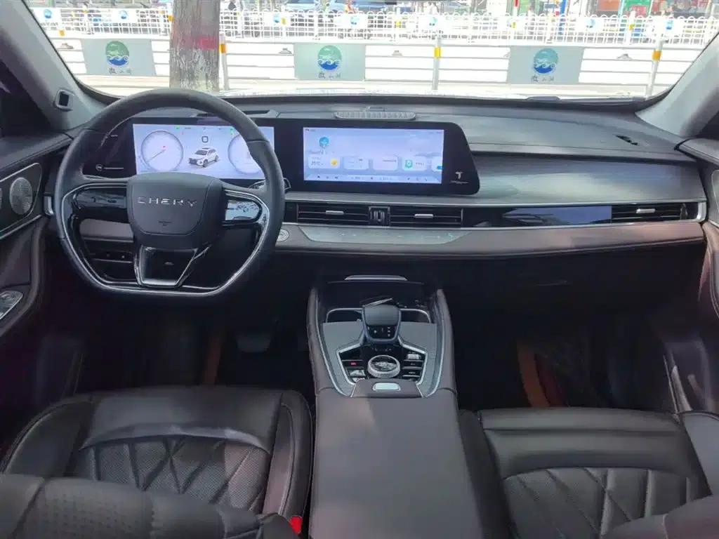 Chery Tiggo 8 PRO PHEV 2023 Champion Edition 1.5T 100km King Edition — миниатюра 10