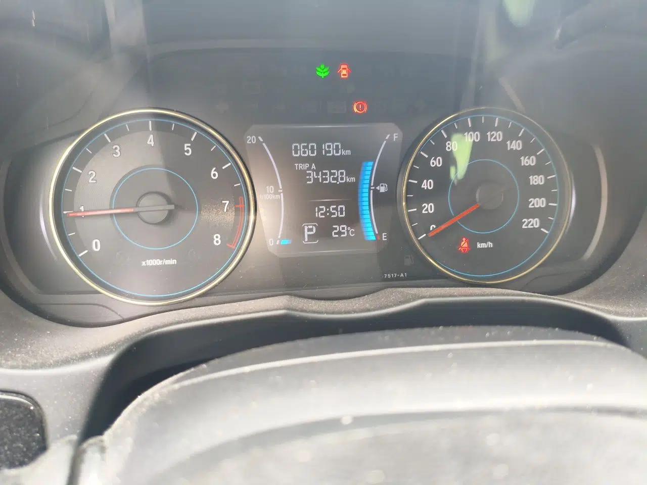 Used Honda Gienia 2017 1.5L CVT Comfort Version — миниатюра 11