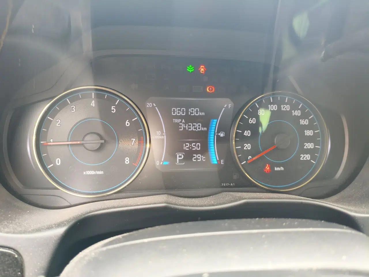 Used Honda Gienia 2017 1.5L CVT Comfort Version — миниатюра 12