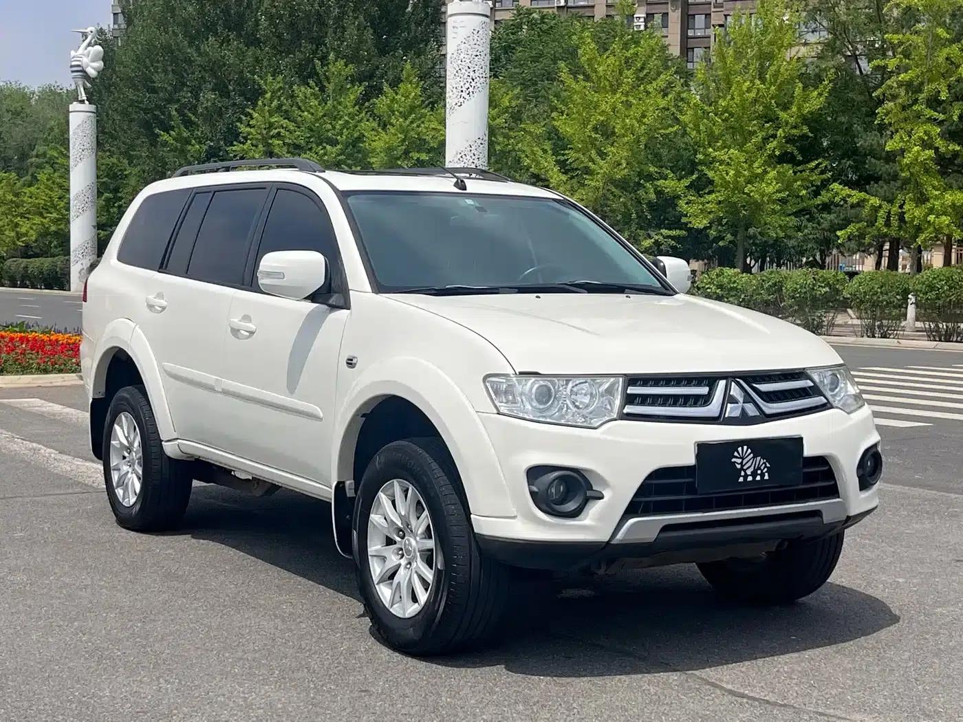 2013 Pajero Sport 3.0L Automatic 2WD Luxury Edition — миниатюра 3