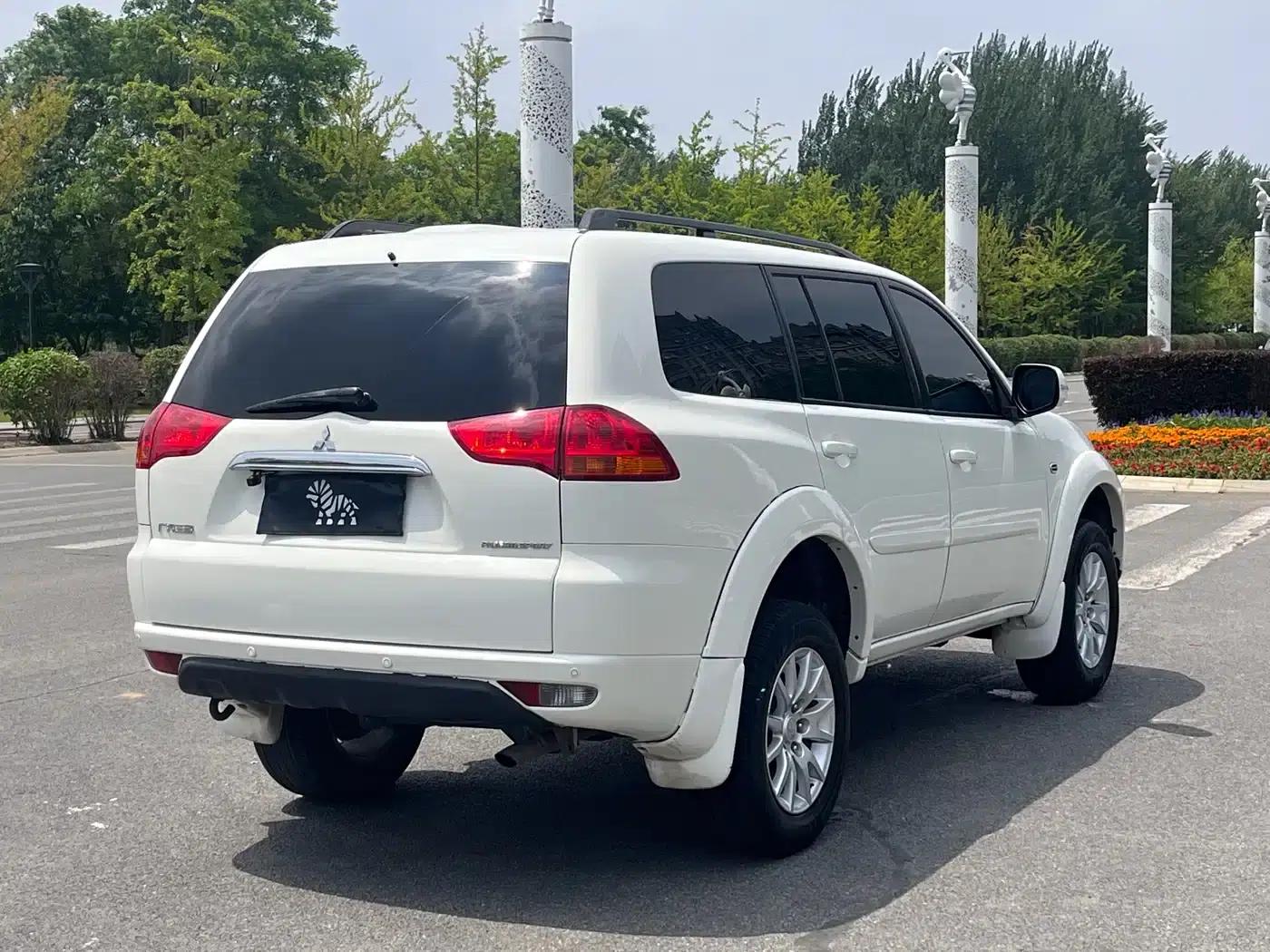 2013 Pajero Sport 3.0L Automatic 2WD Luxury Edition — миниатюра 7