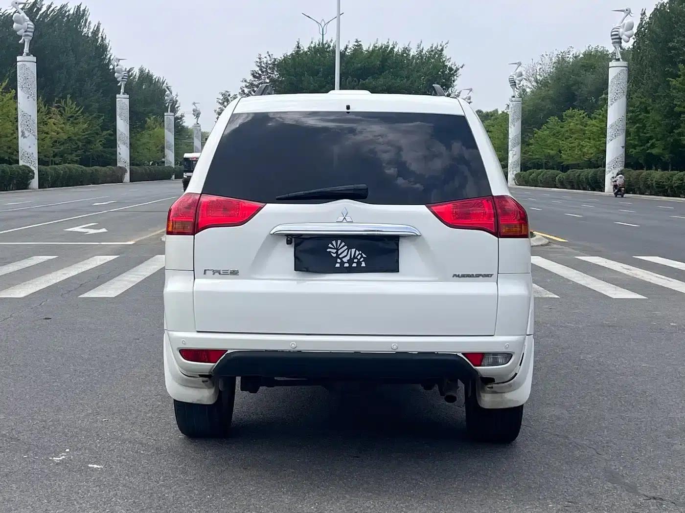 2013 Pajero Sport 3.0L Automatic 2WD Luxury Edition — миниатюра 8