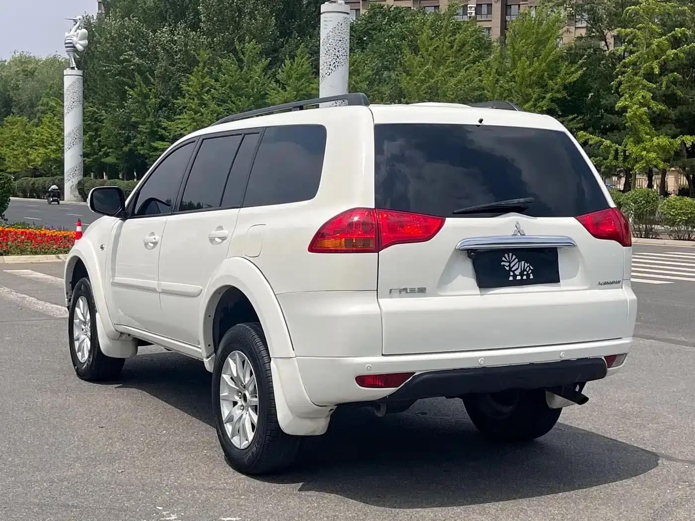 2013 Pajero Sport 3.0L Automatic 2WD Luxury Edition — миниатюра 9