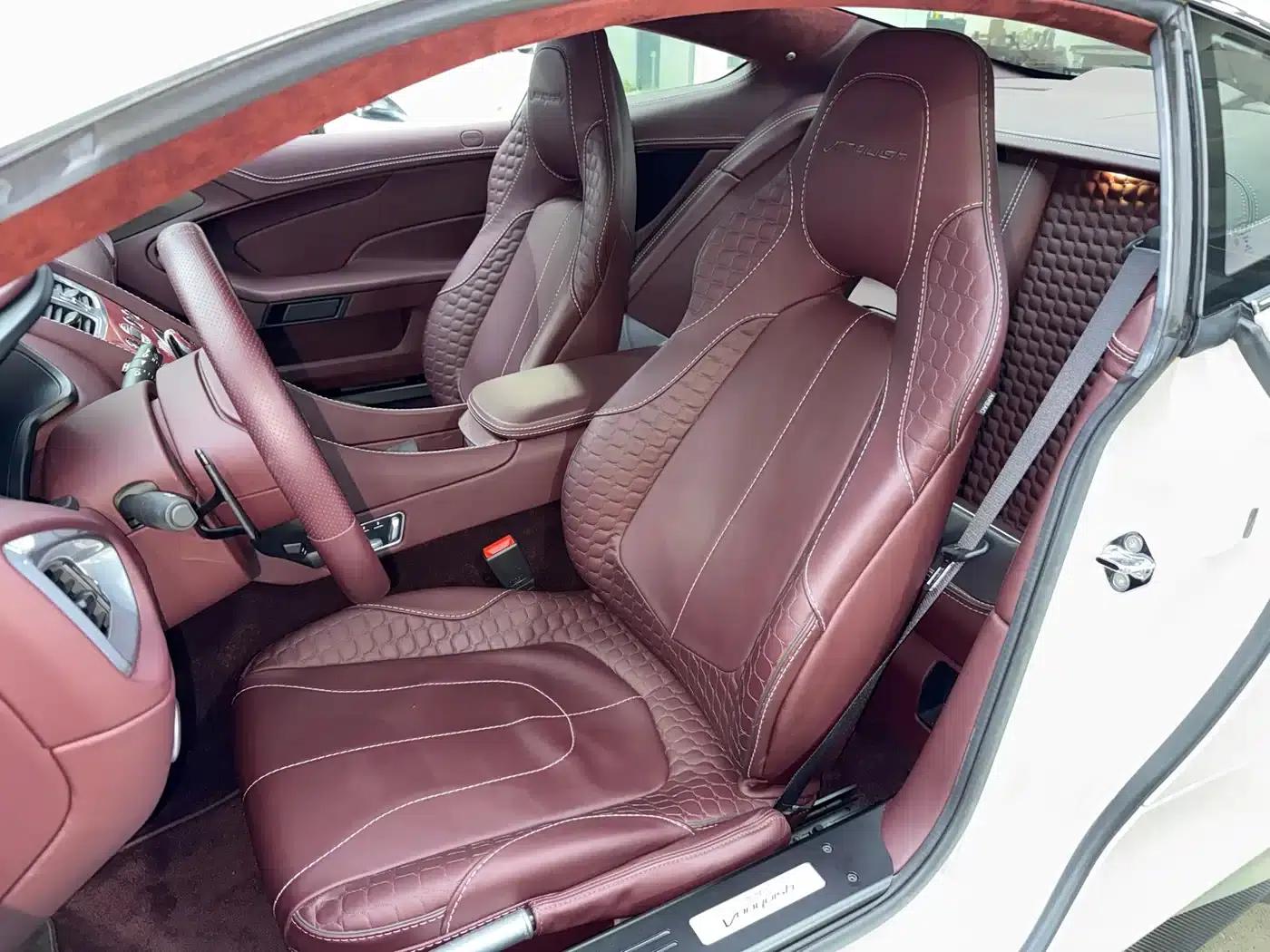 2013 Vanquish 6.0L Standard Model — миниатюра 14