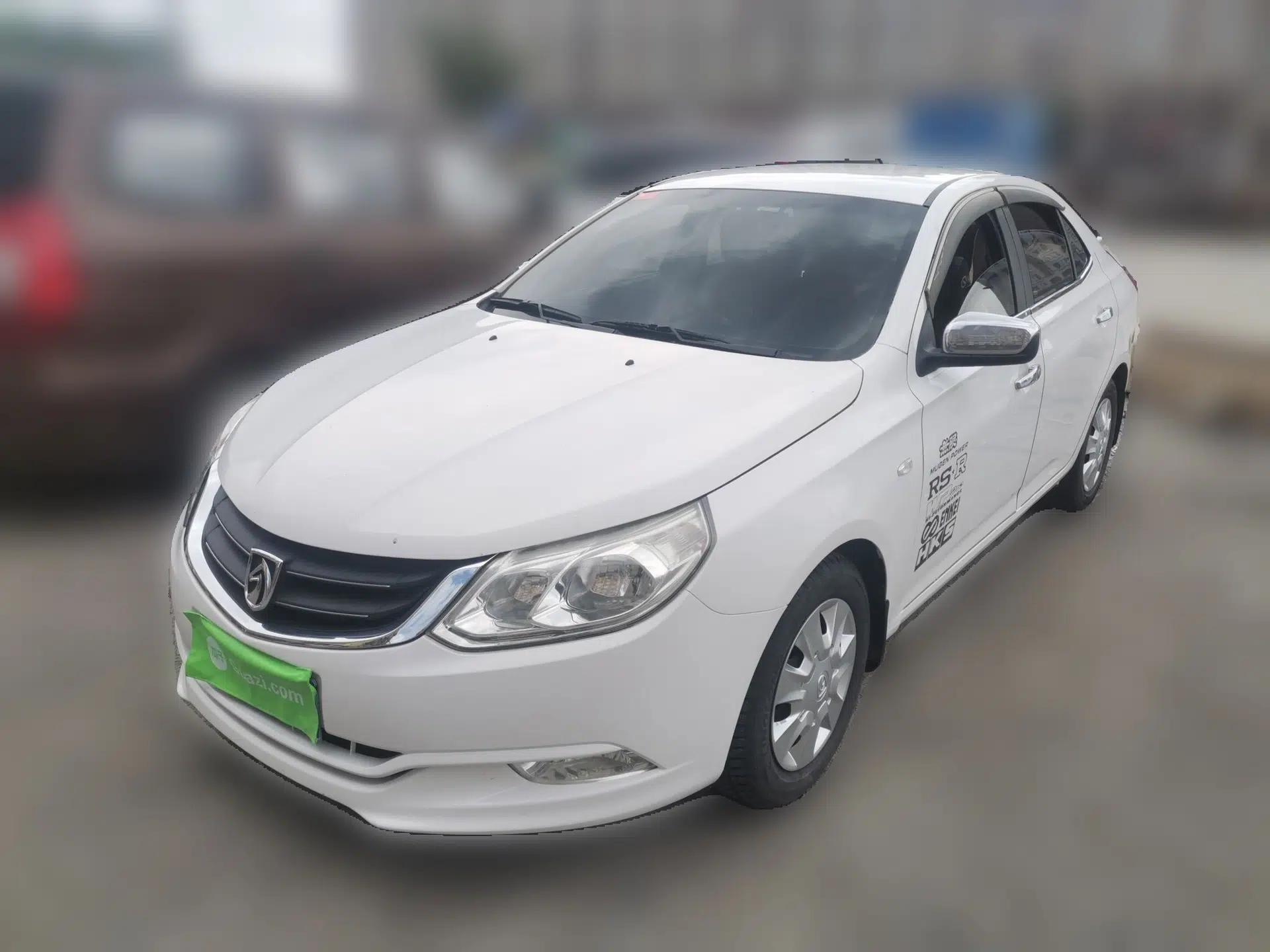 Used Baojun 630 2014 1.5L manual Comfort trim level — миниатюра 1
