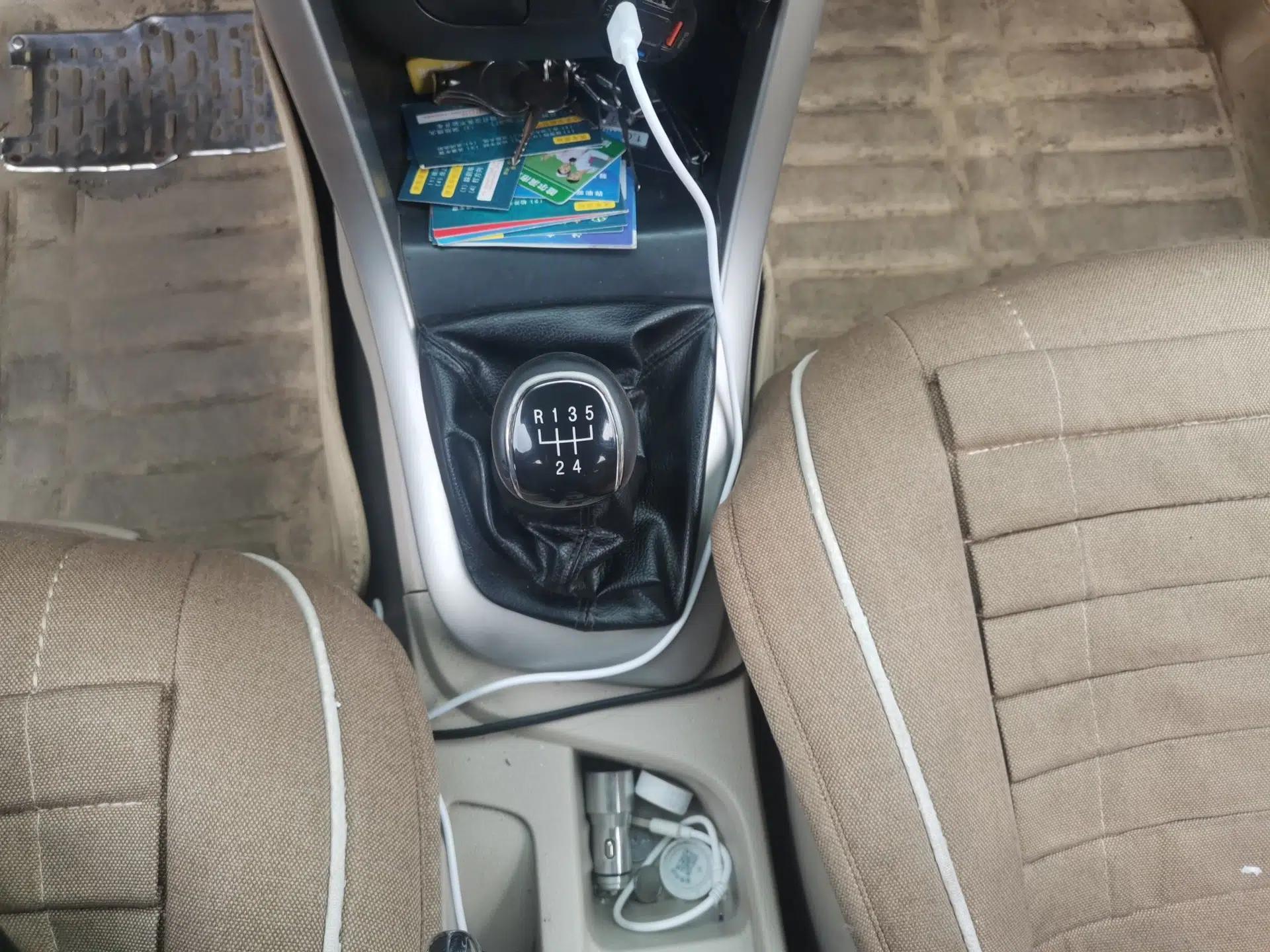 Used Baojun 630 2014 1.5L manual Comfort trim level — миниатюра 14