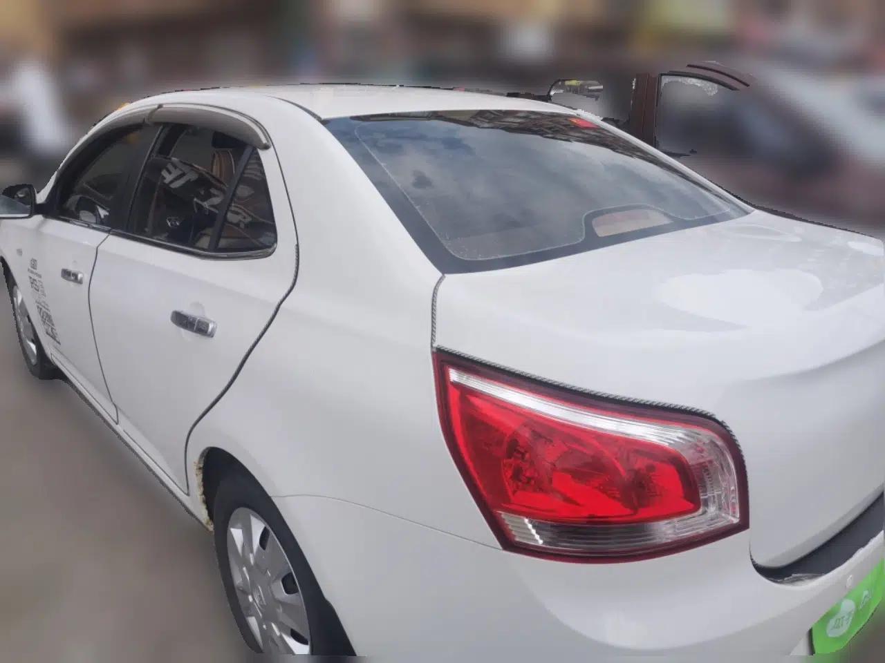 Used Baojun 630 2014 1.5L manual Comfort trim level — миниатюра 4