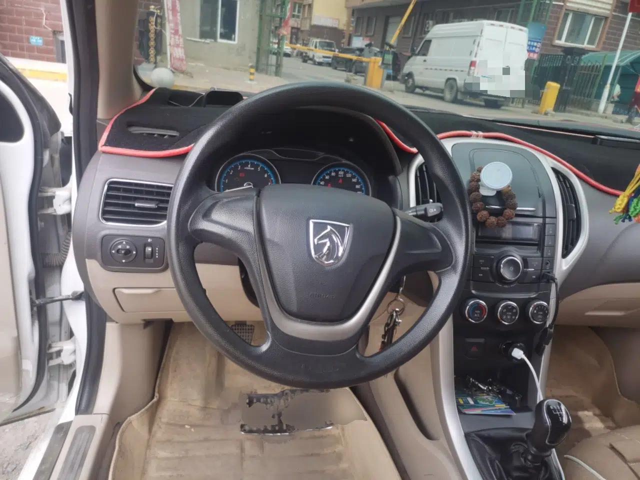 Used Baojun 630 2014 1.5L manual Comfort trim level — миниатюра 10