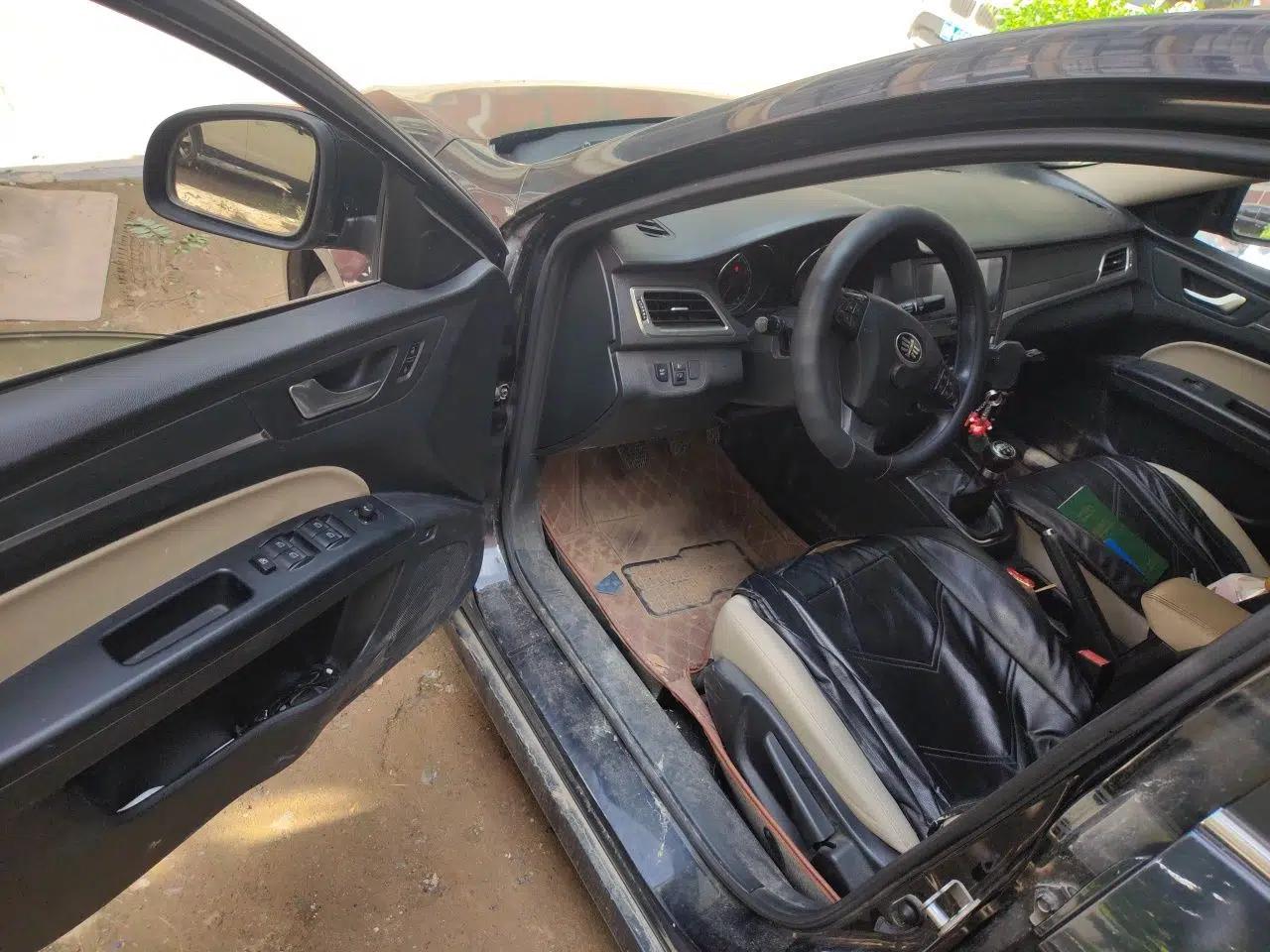 Used Bestune B30 2016 1.6L manual luxury version — миниатюра 16