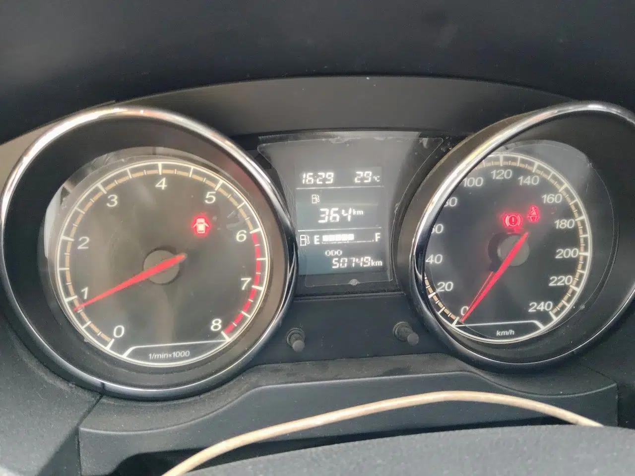 Used Bestune B30 2016 1.6L Manual Premium Edition — миниатюра 11