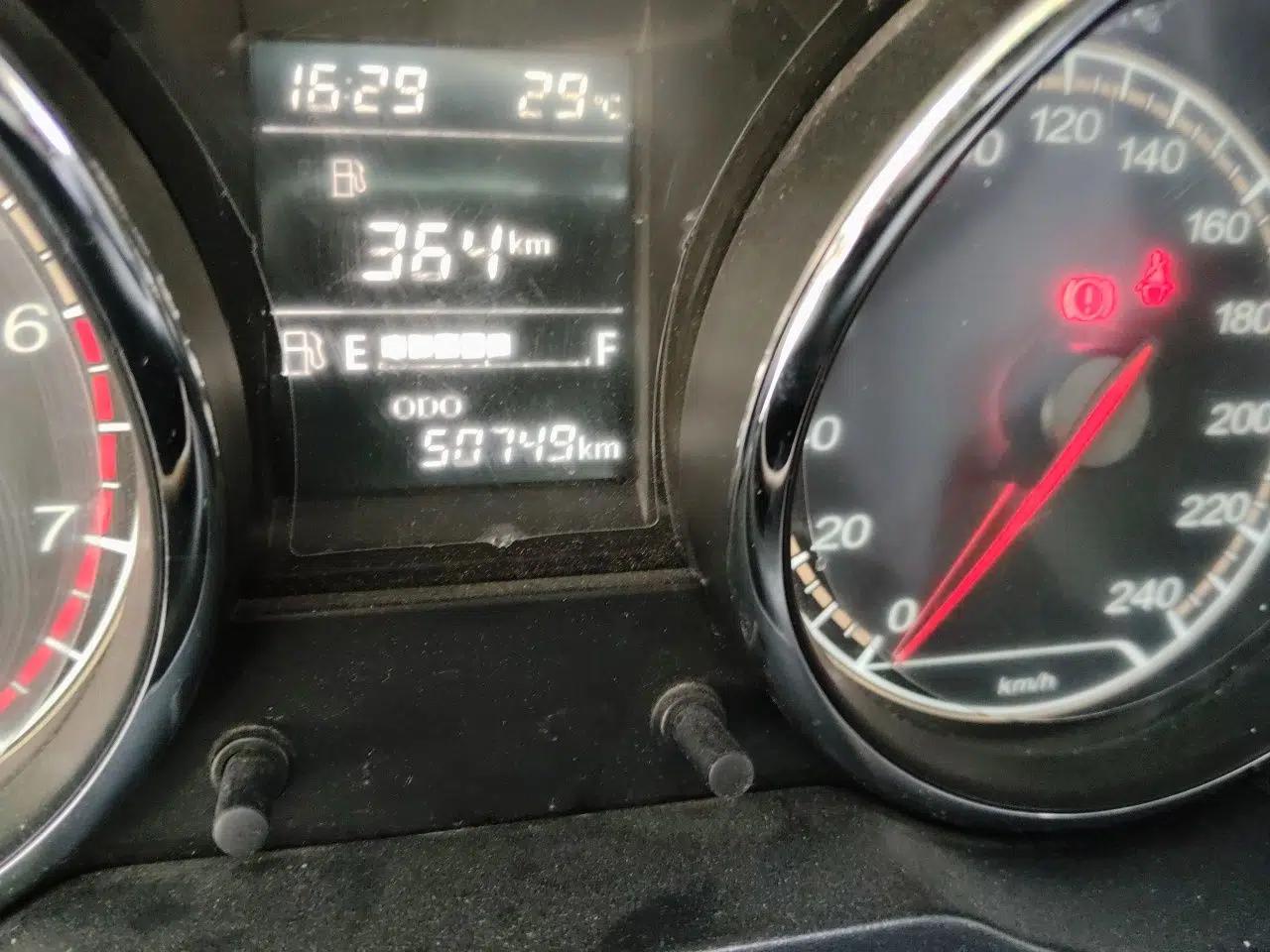 Used Bestune B30 2016 1.6L Manual Premium Edition — миниатюра 12
