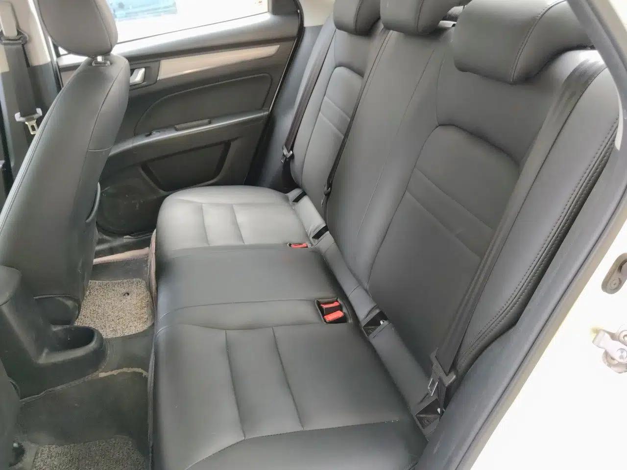 Used Bestune B30 2016 1.6L Manual Premium Edition — миниатюра 17