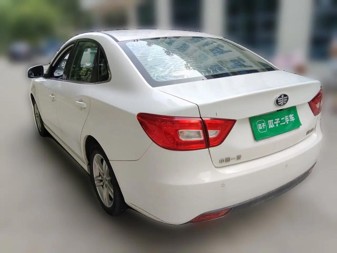 Used Bestune B30 2016 1.6L Manual Premium Edition — миниатюра 4