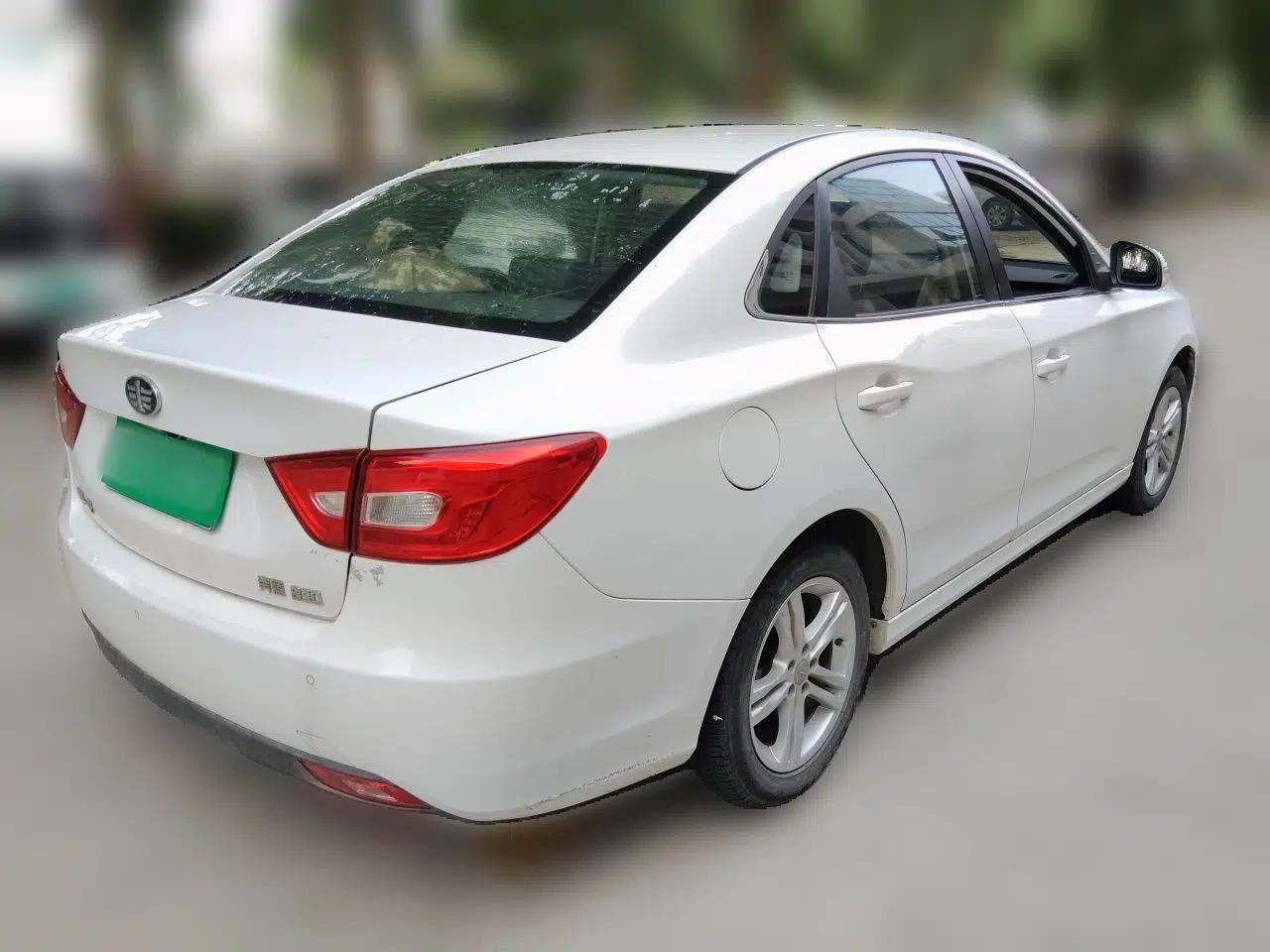 Used Bestune B30 2016 1.6L Manual Premium Edition — миниатюра 6