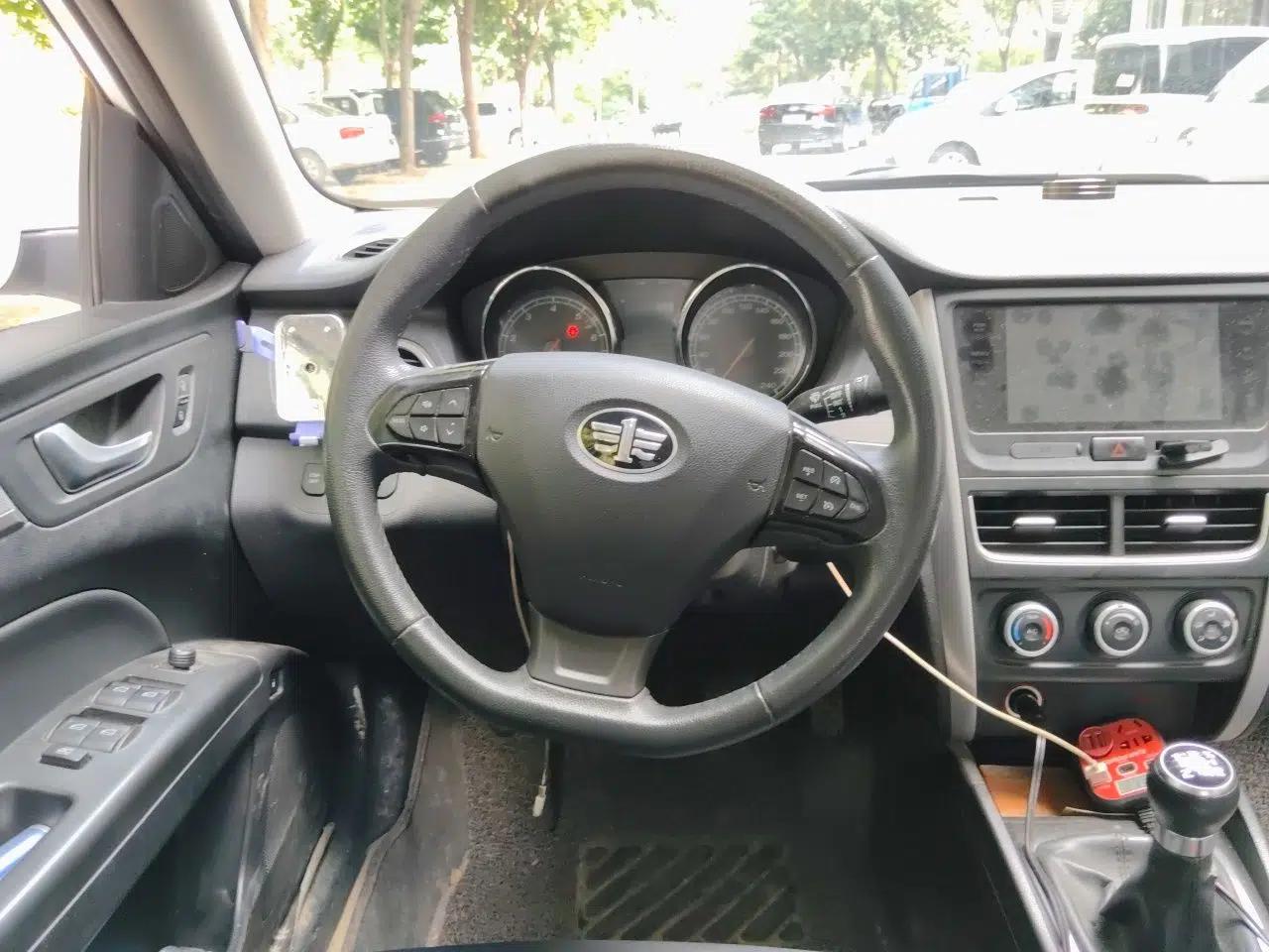 Used Bestune B30 2016 1.6L Manual Premium Edition — миниатюра 10