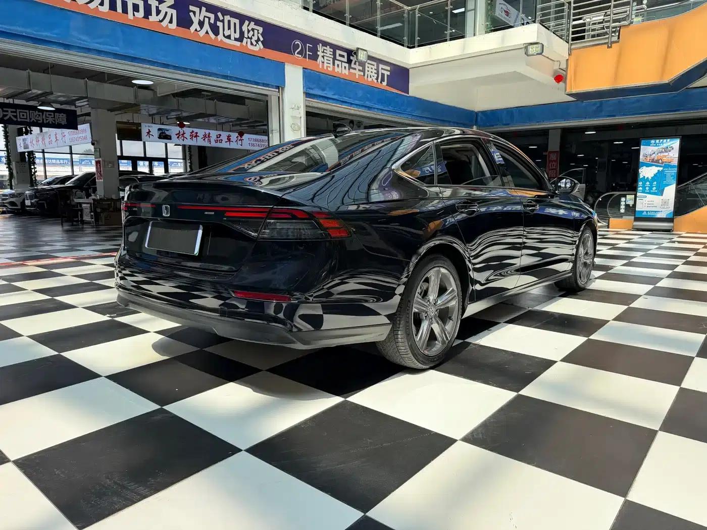 Accord PHEV 2023 2.0L e:PHEV Luxury Edition — миниатюра 19
