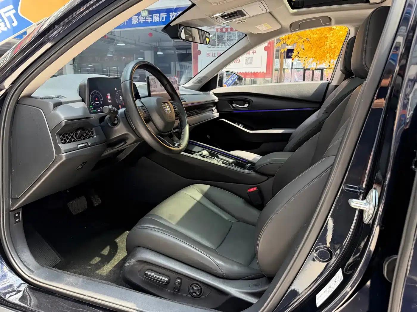 Accord PHEV 2023 2.0L e:PHEV Luxury Edition — миниатюра 5