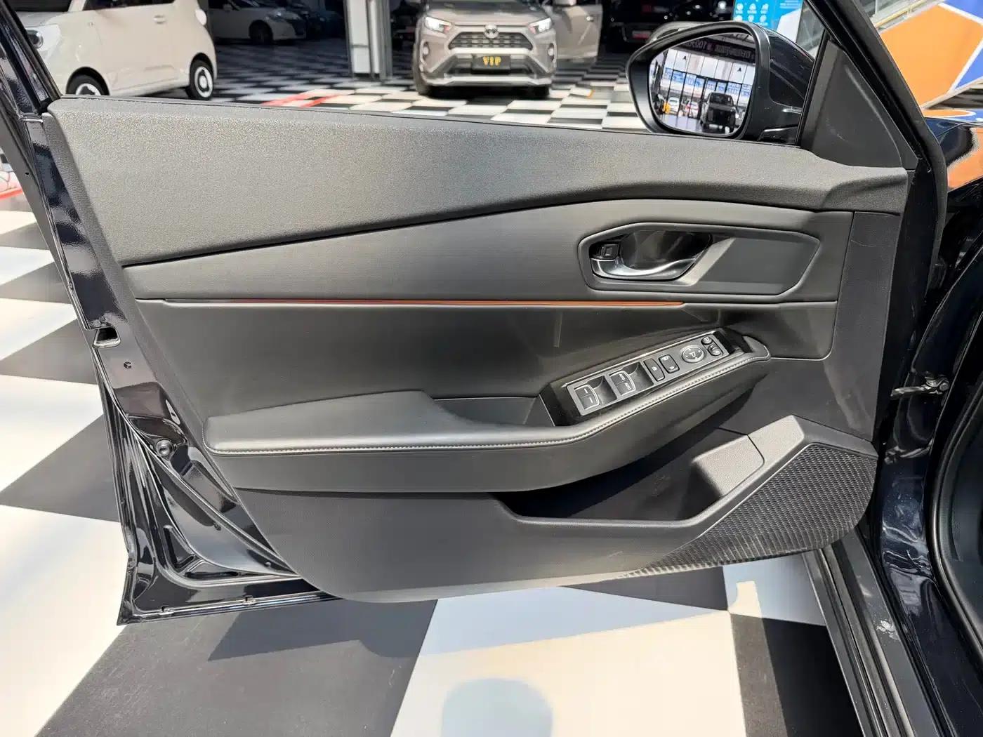 Accord PHEV 2023 2.0L e:PHEV Luxury Edition — миниатюра 6